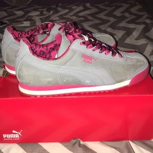 Pink animal Pumas